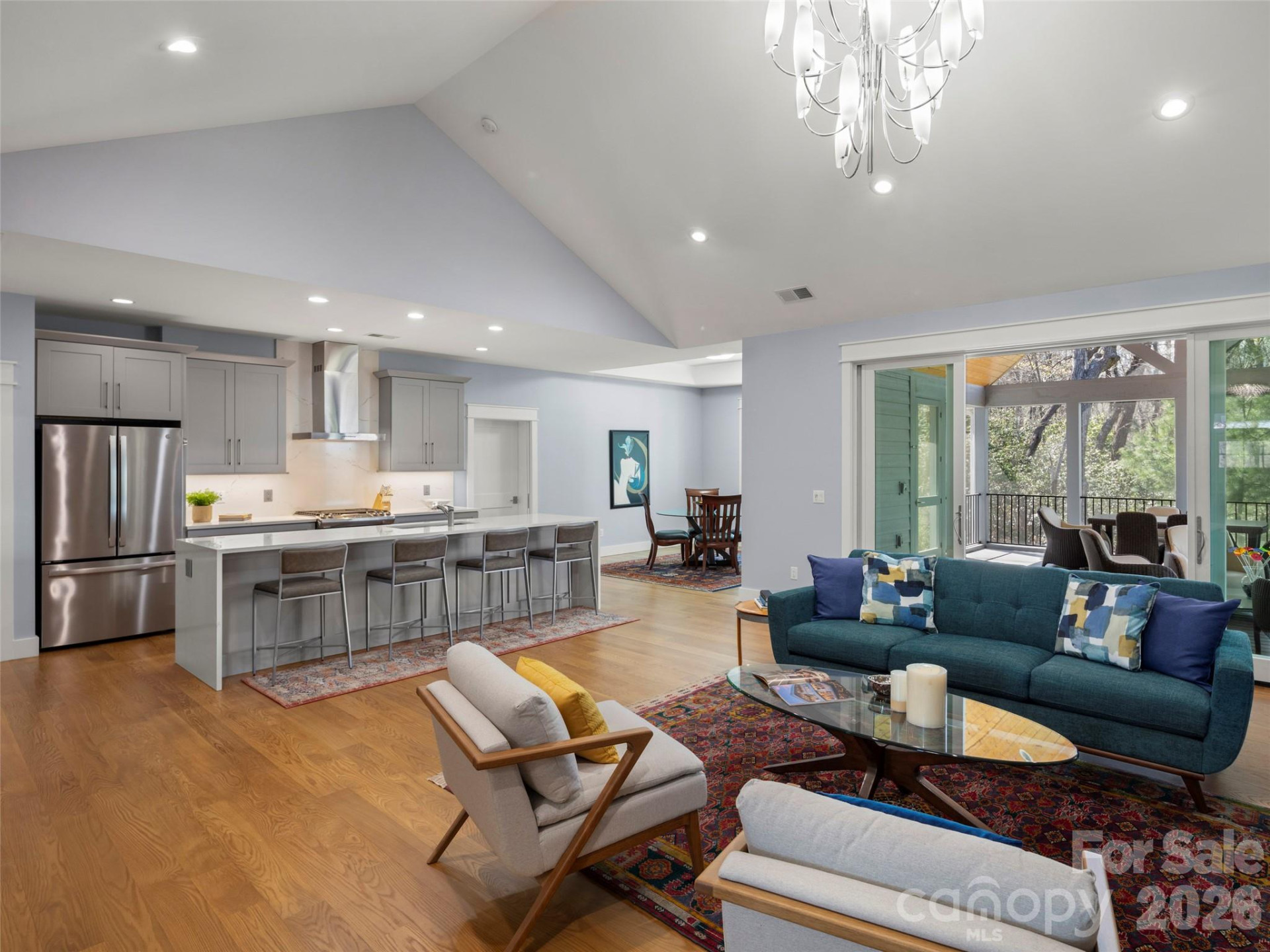 255 Dalhousie Court - Photo 6