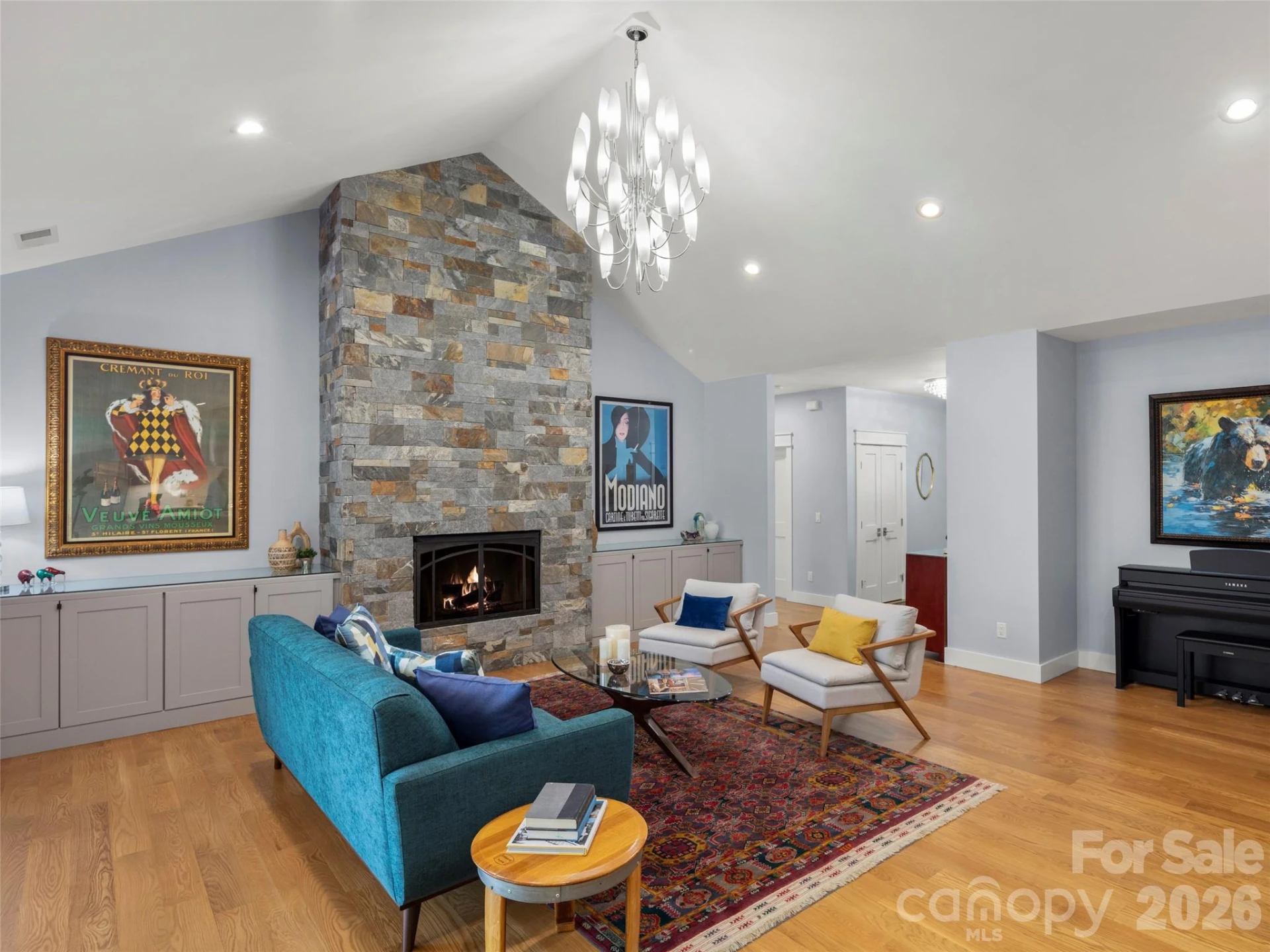 255 Dalhousie Court - Photo 8