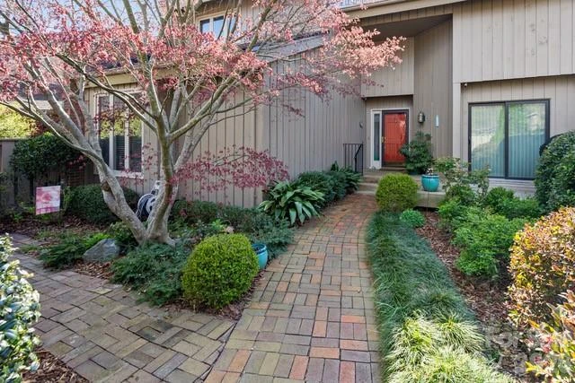 5120 Dunes Court
