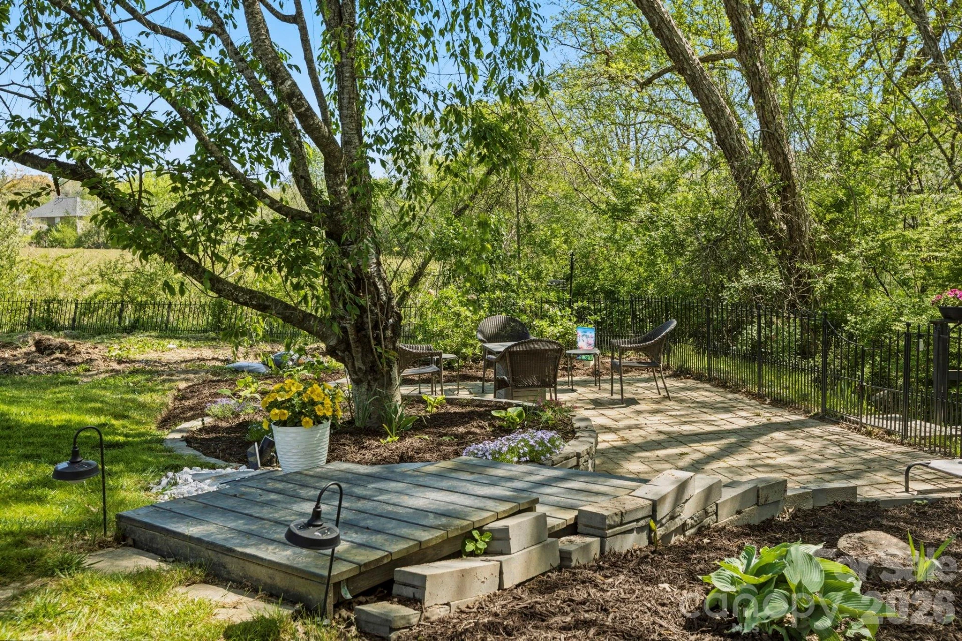 497 English Oak Road - Photo 40