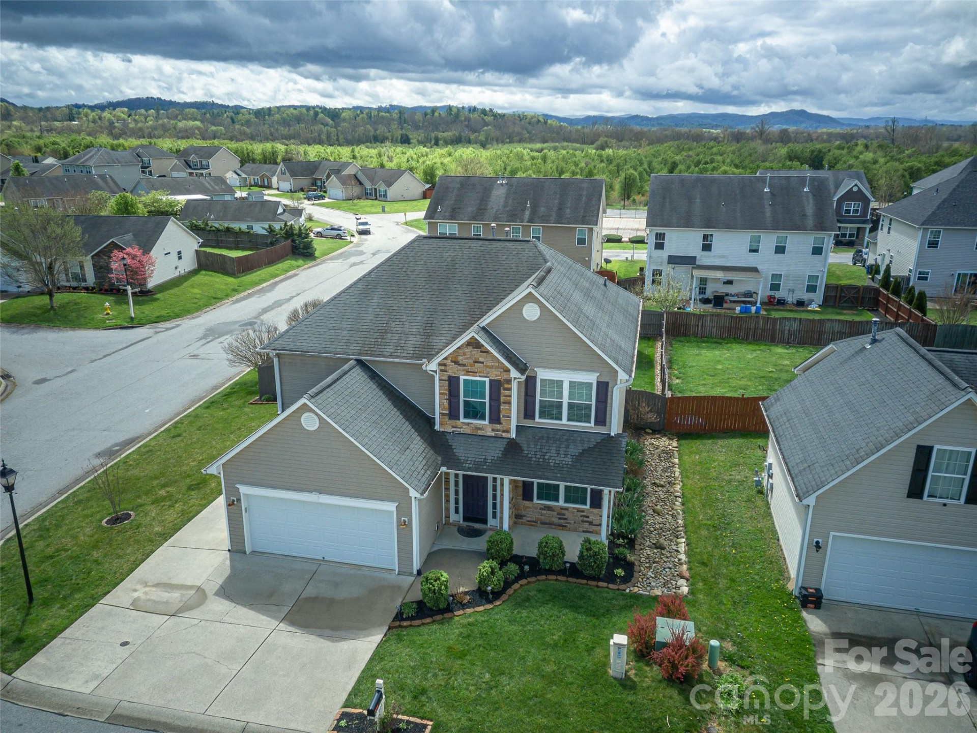 222 Haw River Road - Photo 2