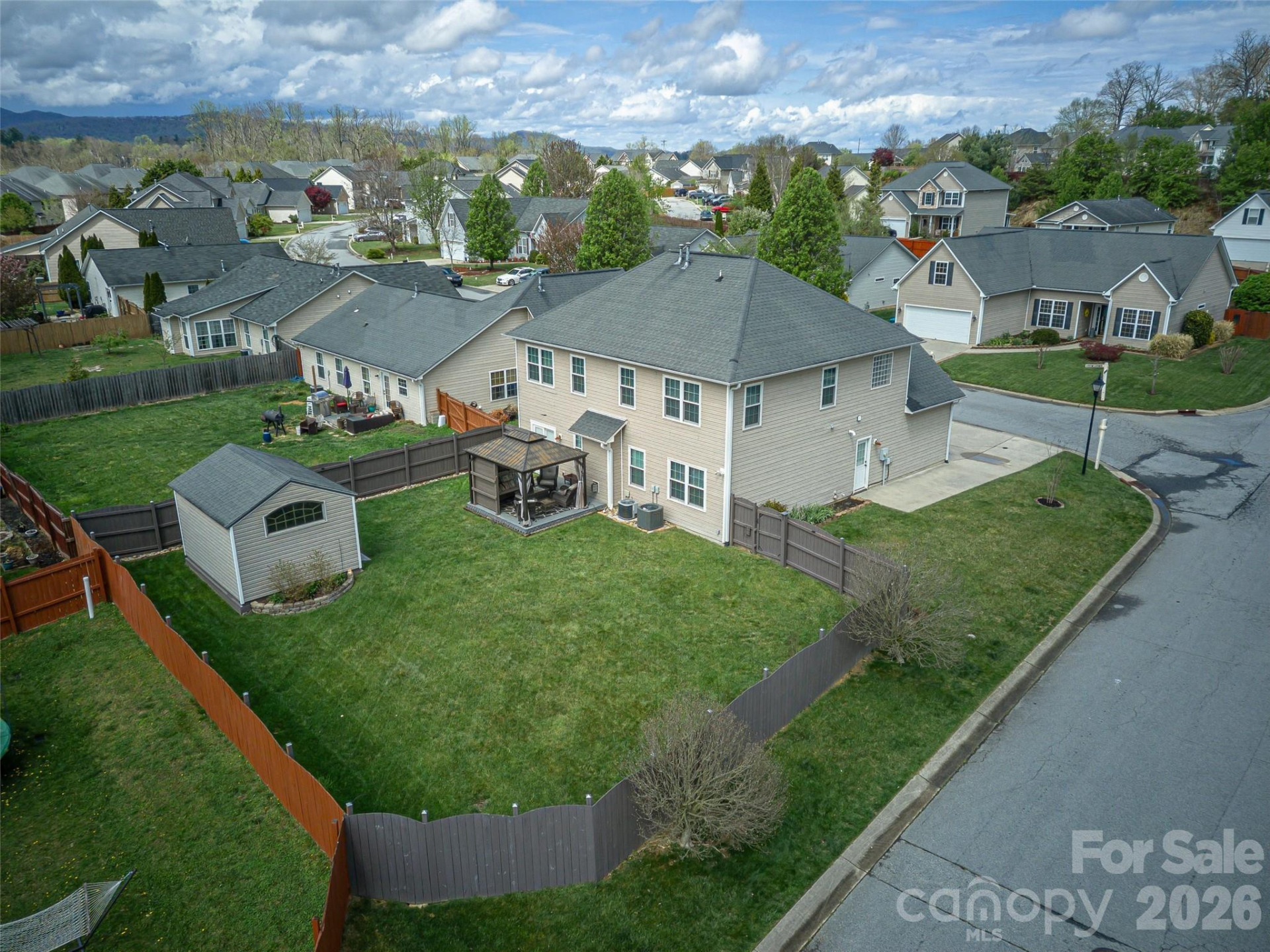 222 Haw River Road - Photo 8