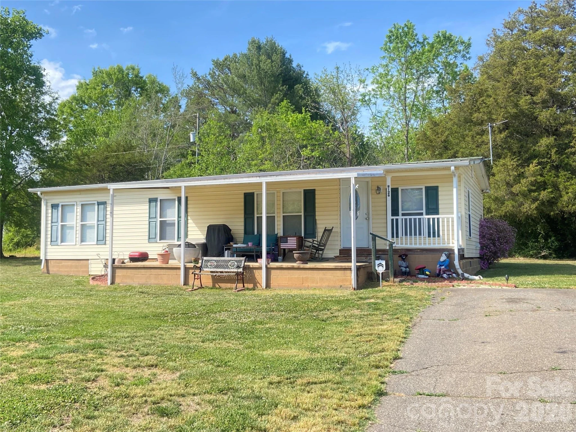 9126 Mockingbird Lane