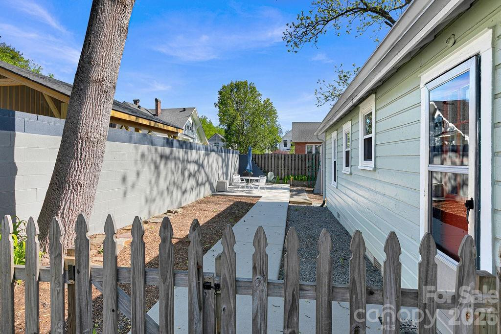 46 Oaklawn Avenue - Photo 25