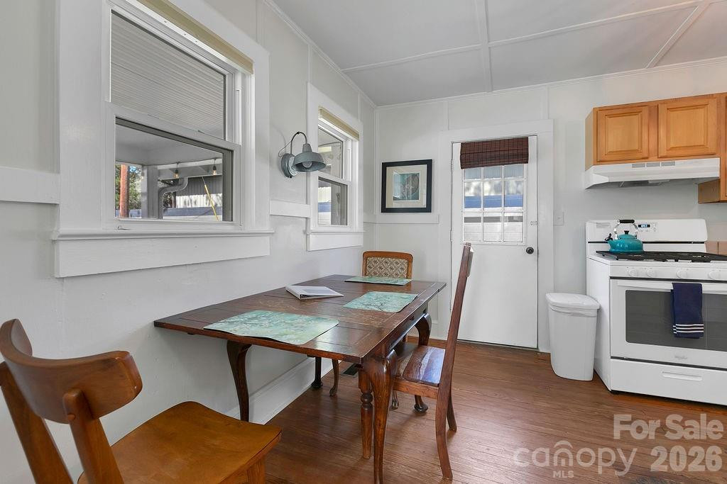 46 Oaklawn Avenue - Photo 8