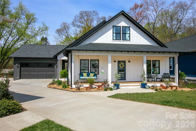 71 Hidden Pond Lane, Brevard, NC, 28712