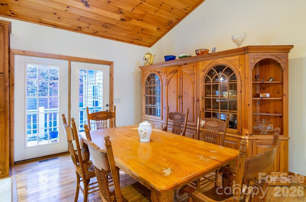 241 Crocus Lane - Photo 4