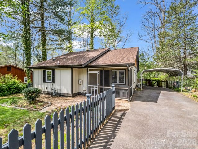 605 Rhododendron Avenue, Black Mountain, NC, 28711