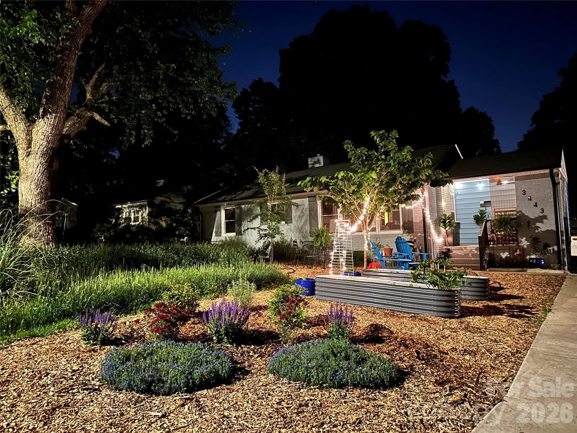 3443 Airlie Street - Photo 2