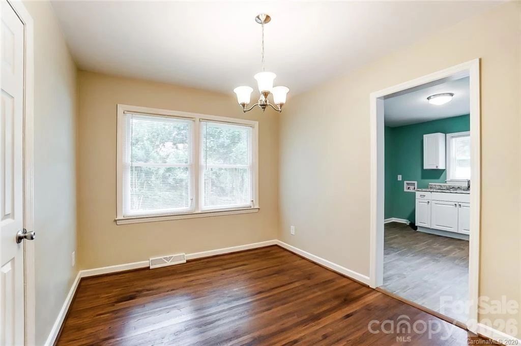 3443 Airlie Street - Photo 12