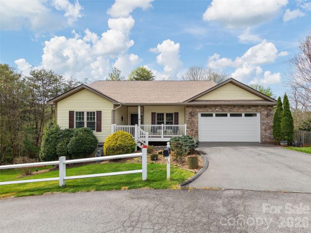 26 Lancaster Lane, Weaverville, NC, 28787