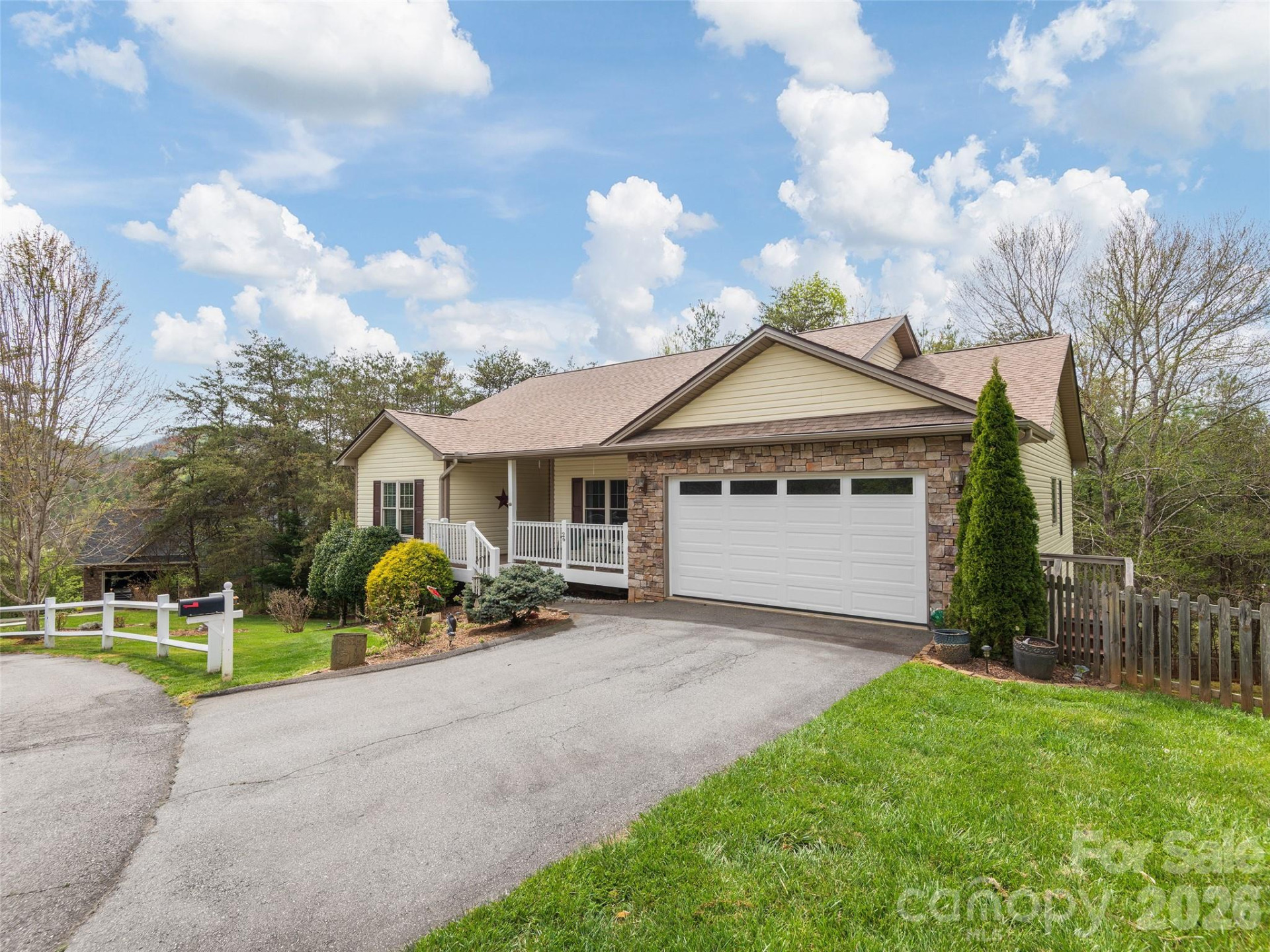 26 Lancaster Lane - Photo 2