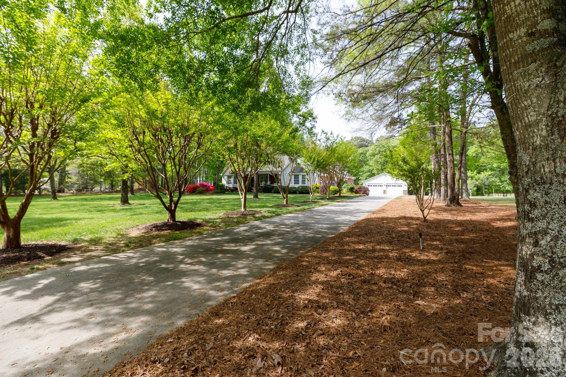 4307 Edgeland Road - Photo 2