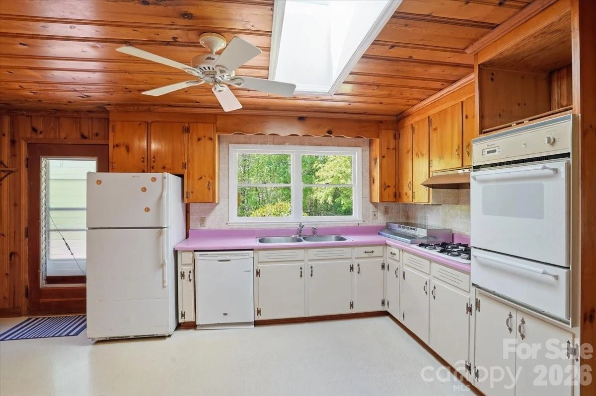 160 Denton Street - Photo 12