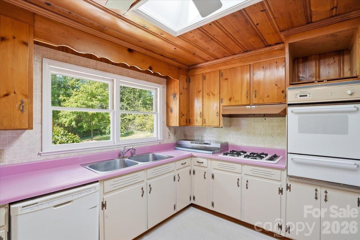 160 Denton Street - Photo 14