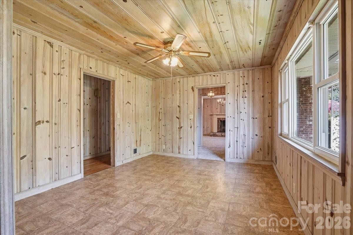 160 Denton Street - Photo 16