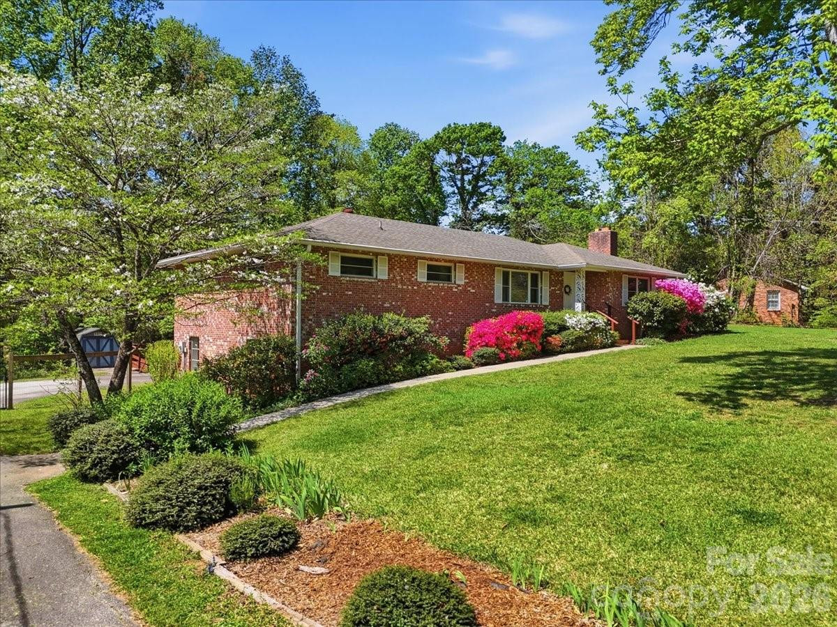 160 Denton Street - Photo 3