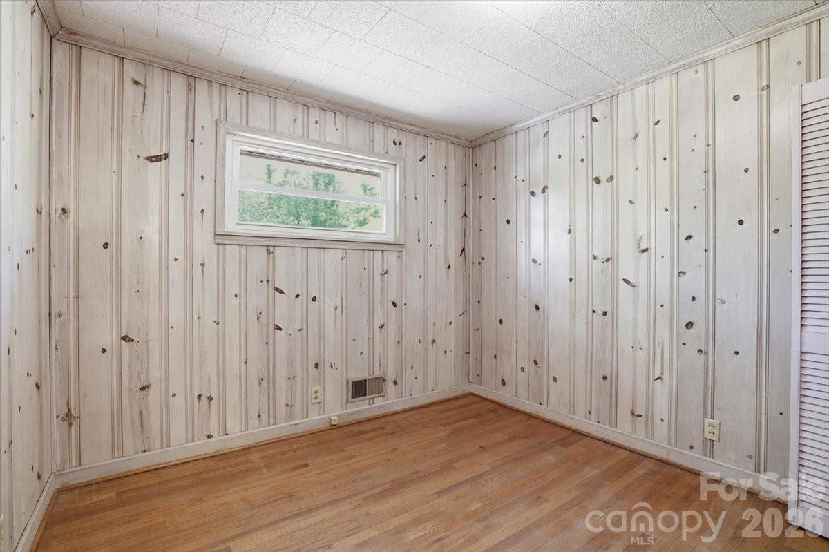 160 Denton Street - Photo 10