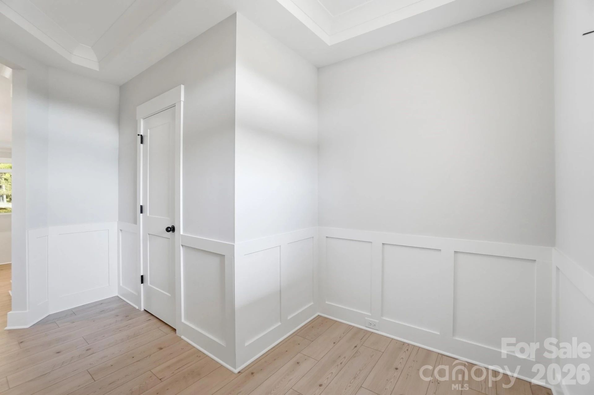 211 Viburnum Road - Photo 3