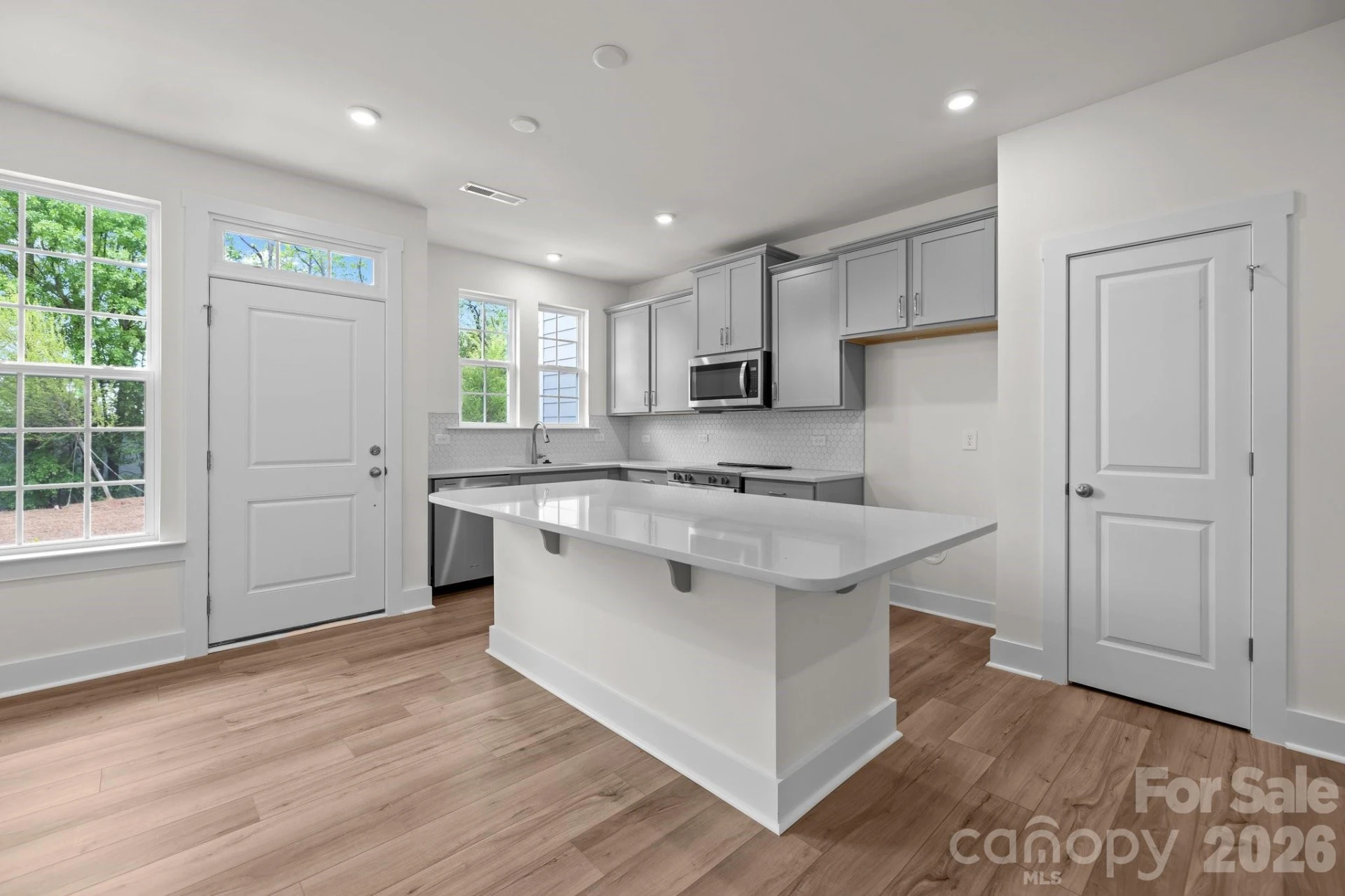 2930 Clyde Drive - Photo 4