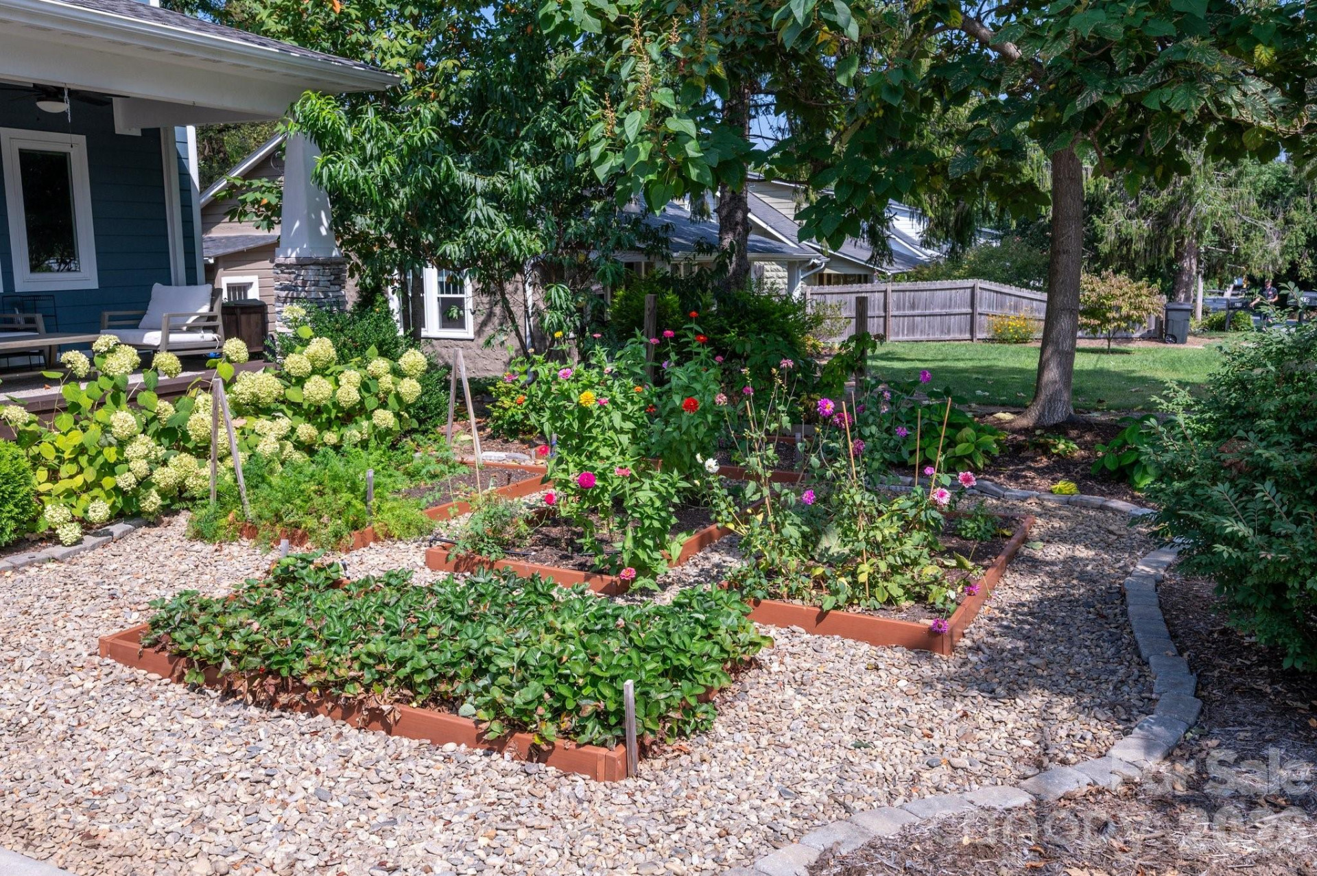 620 Brookshire Street - Photo 3