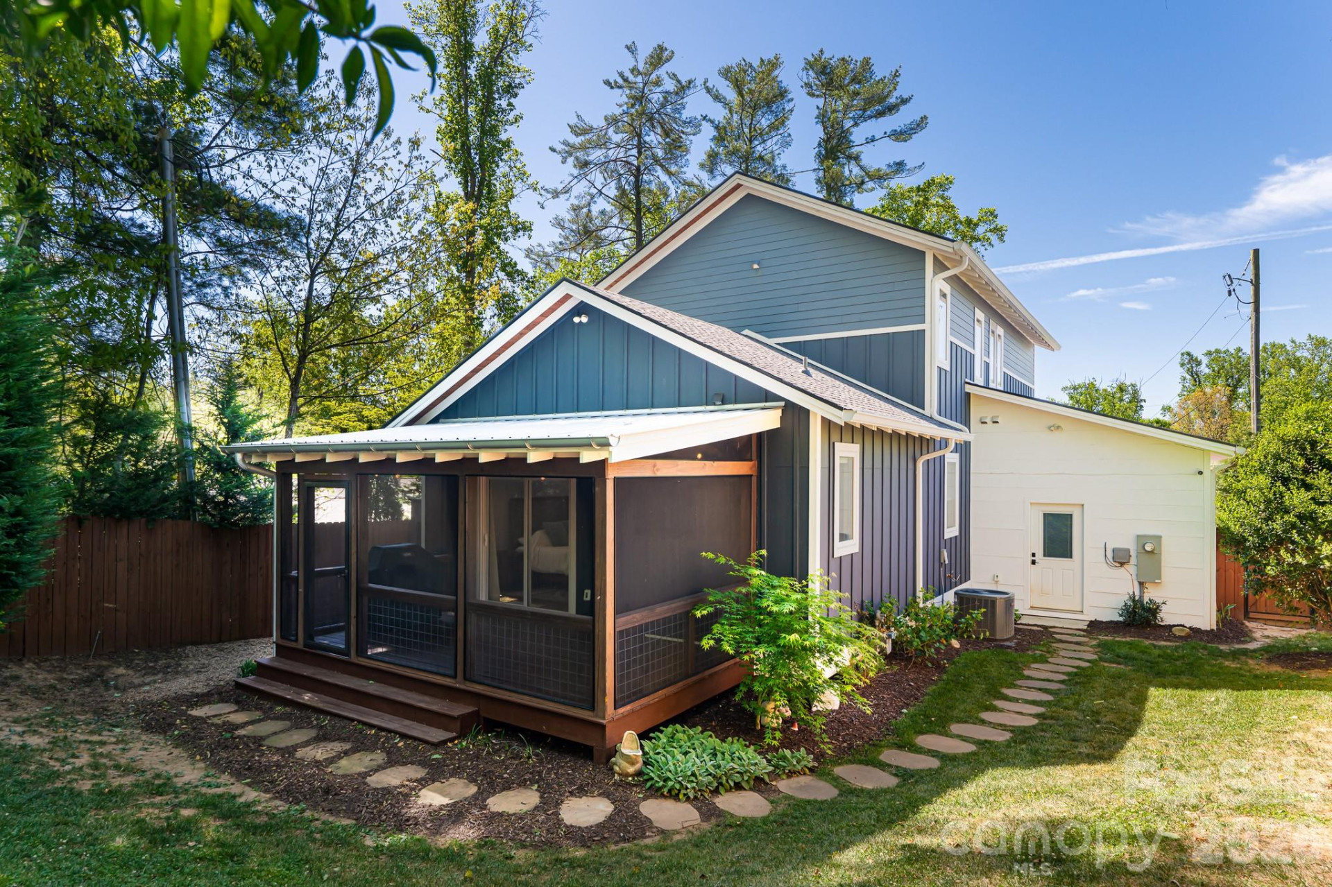 139 Linden Street - Photo 42