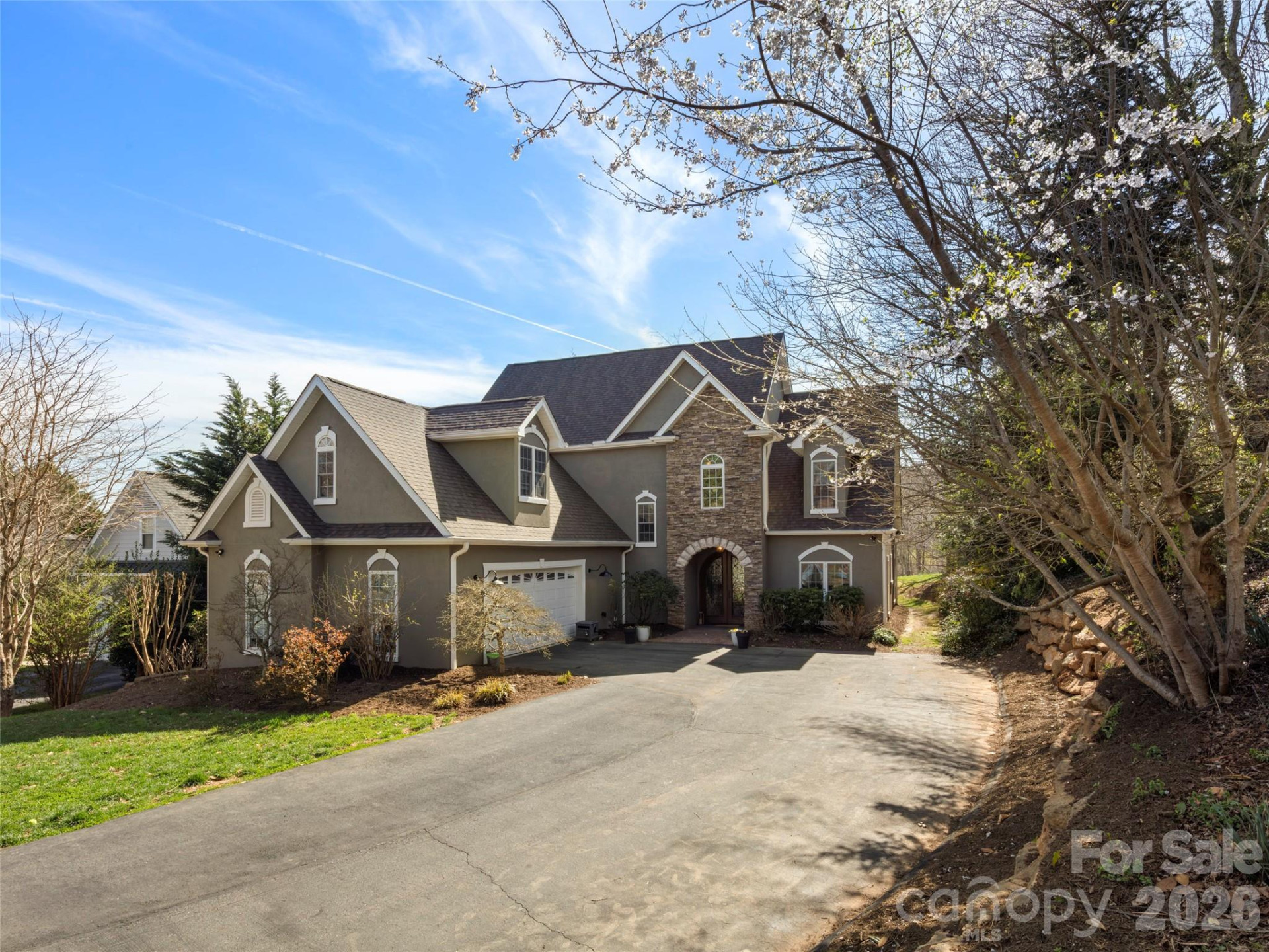 636 Vista Falls Road - Photo 2