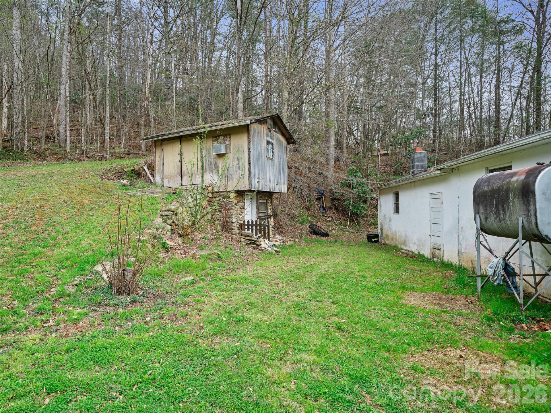 2432 Grapevine Road - Photo 15