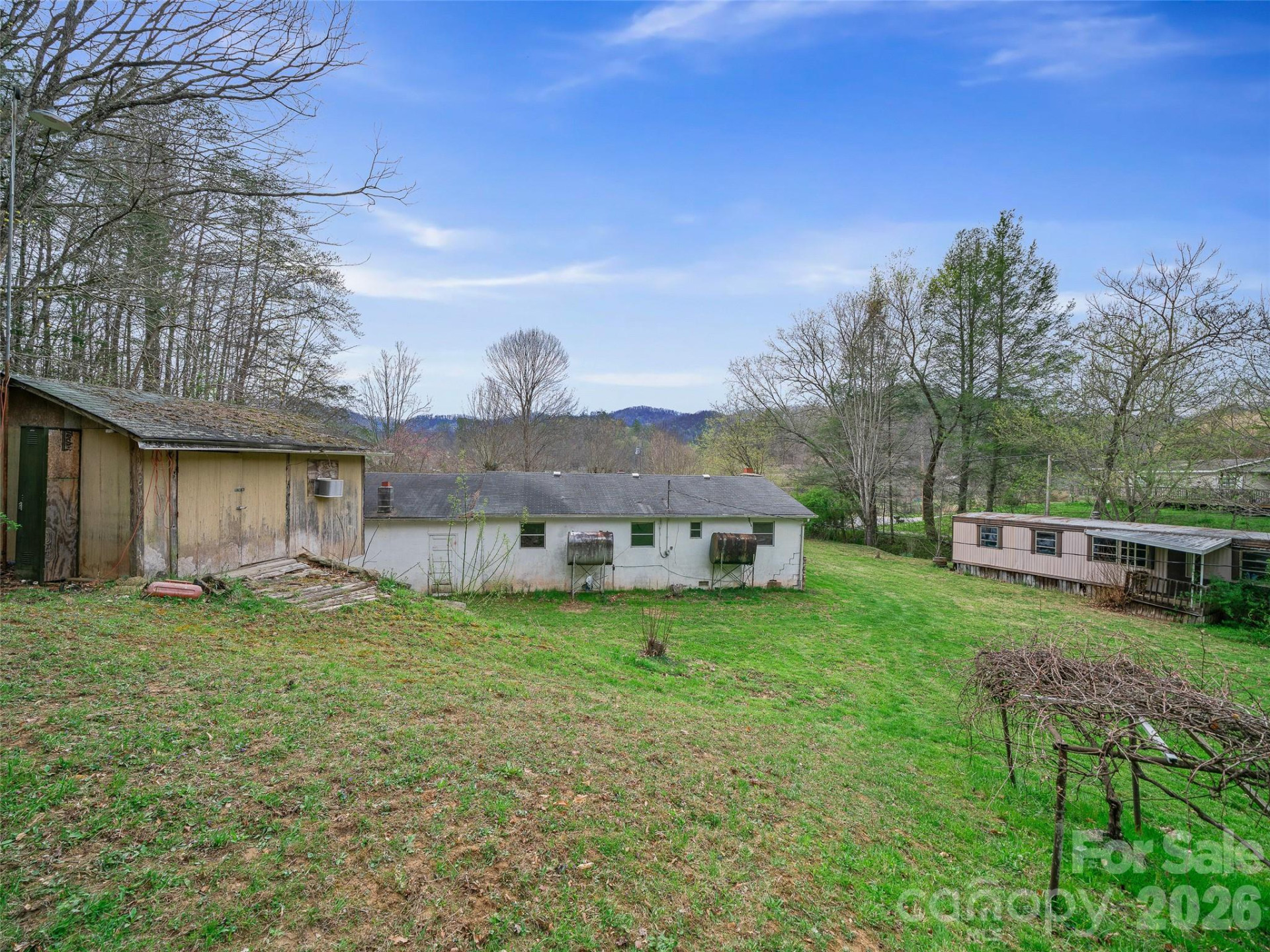 2432 Grapevine Road - Photo 16