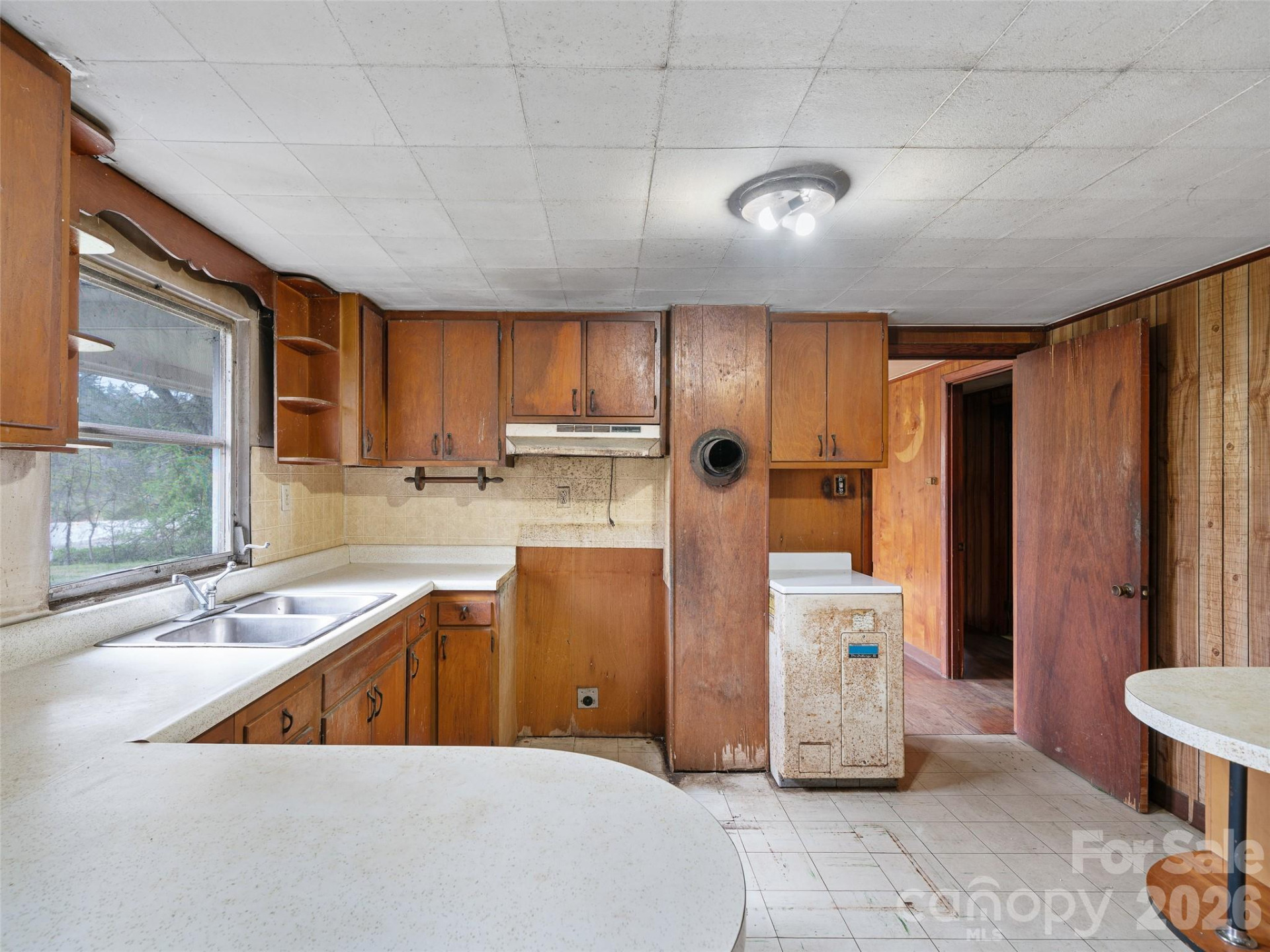 2432 Grapevine Road - Photo 6