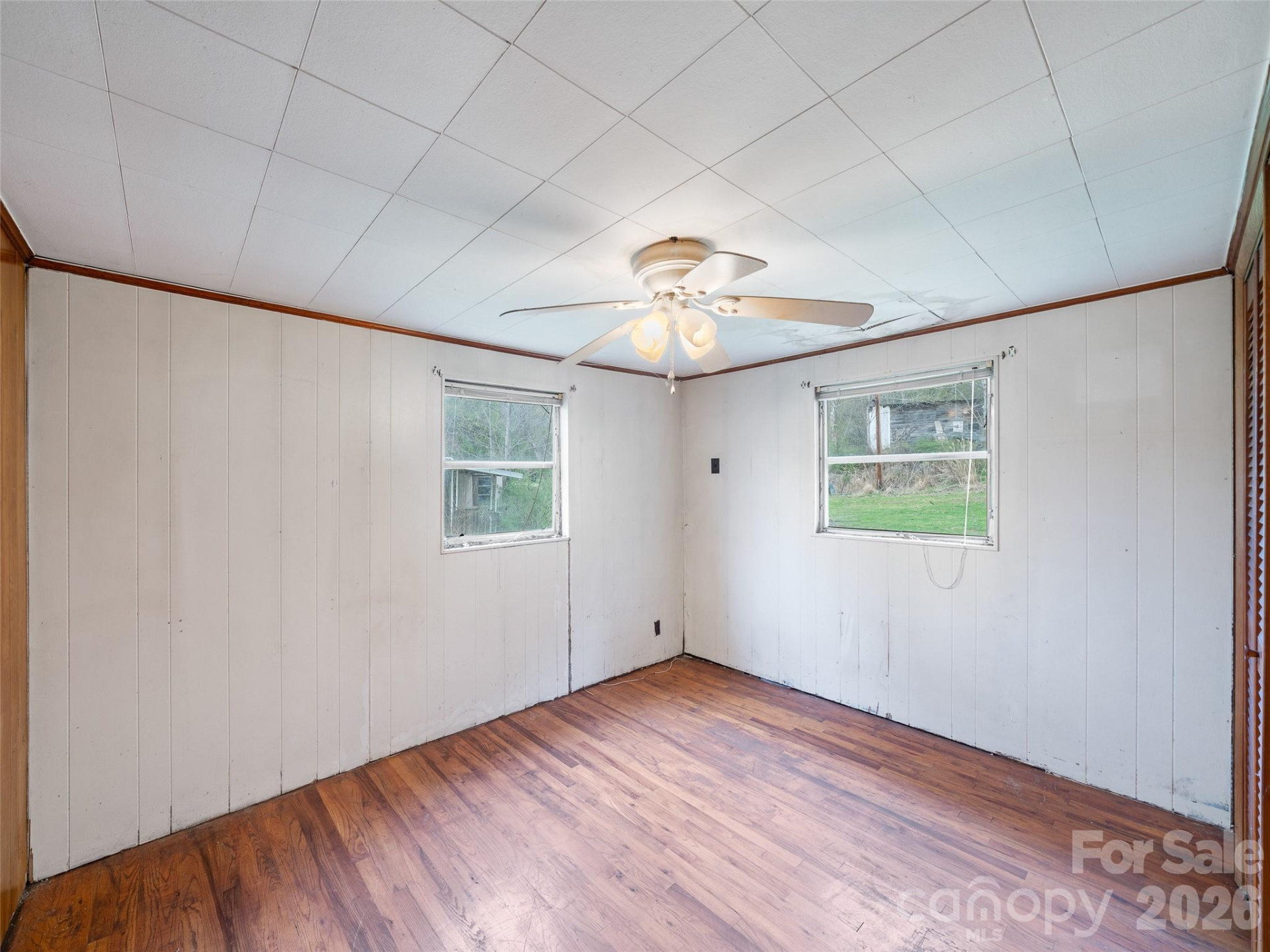 2432 Grapevine Road - Photo 10