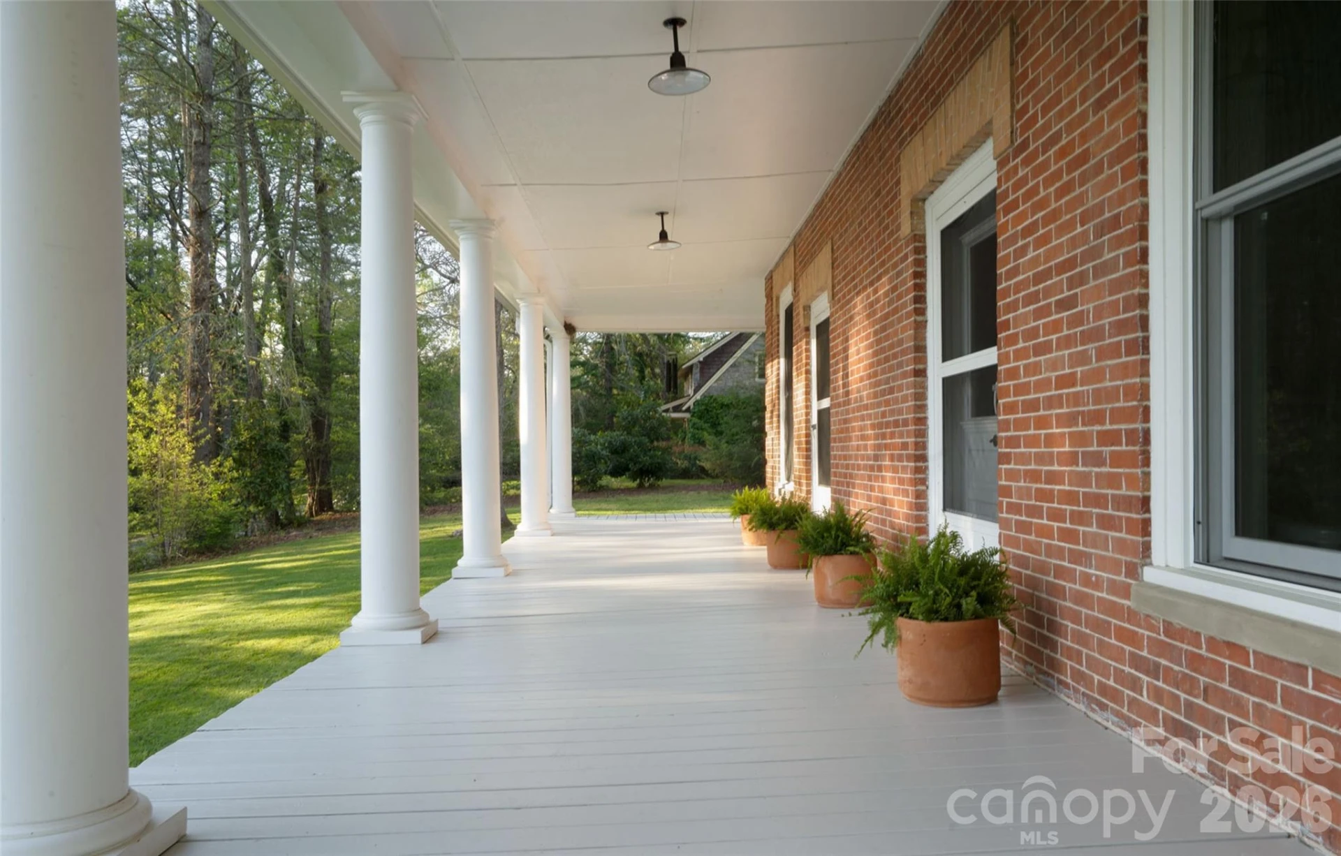 600 Main Street - Photo 2