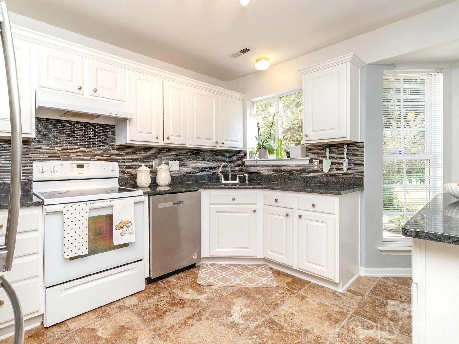 9901 Sweet Plum Drive - Photo 7