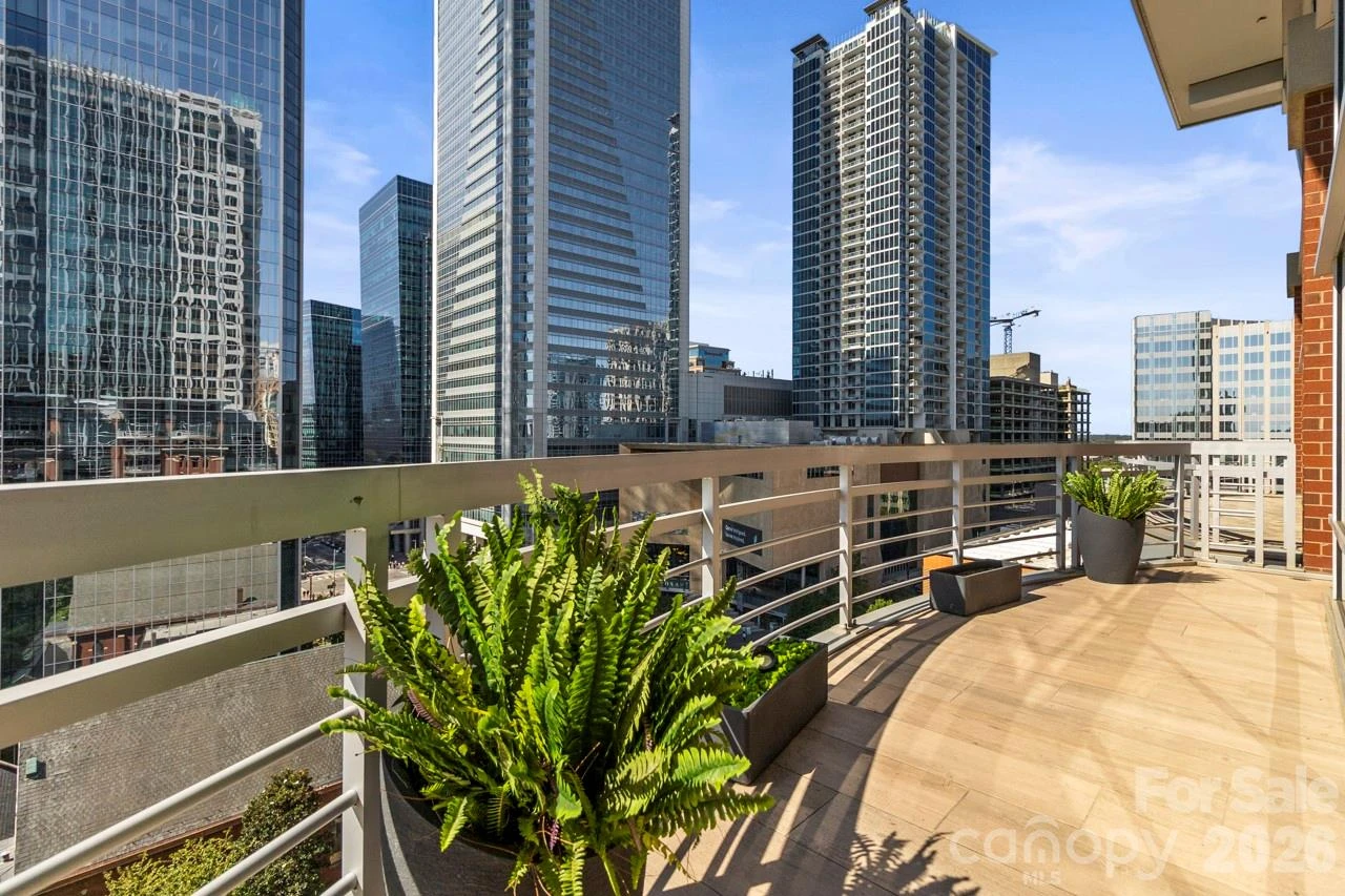 435 Tryon Street #901 - Photo 4