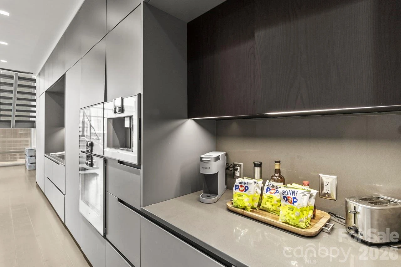 435 Tryon Street #901 - Photo 9