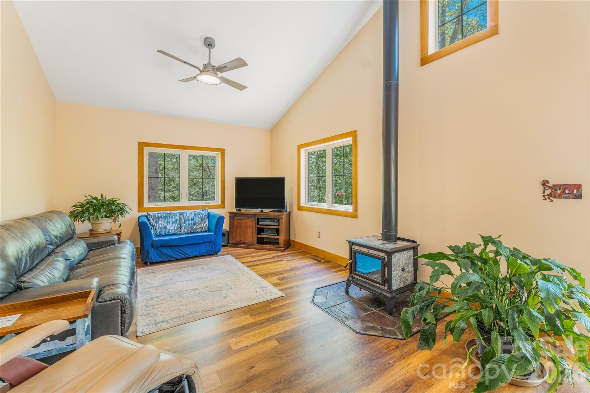 446 Amanda Drive - Photo 18