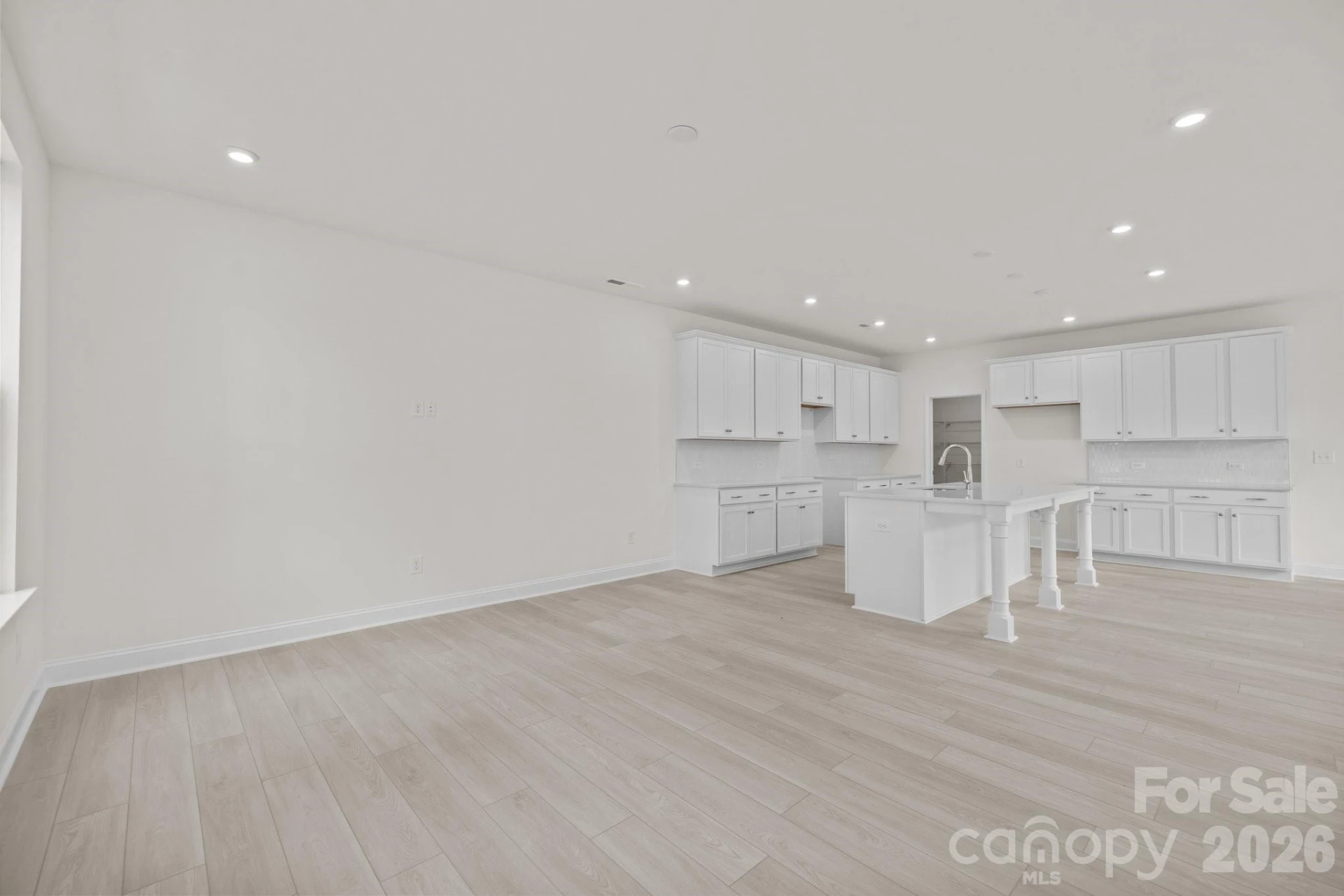 2926 Clyde Drive - Photo 6