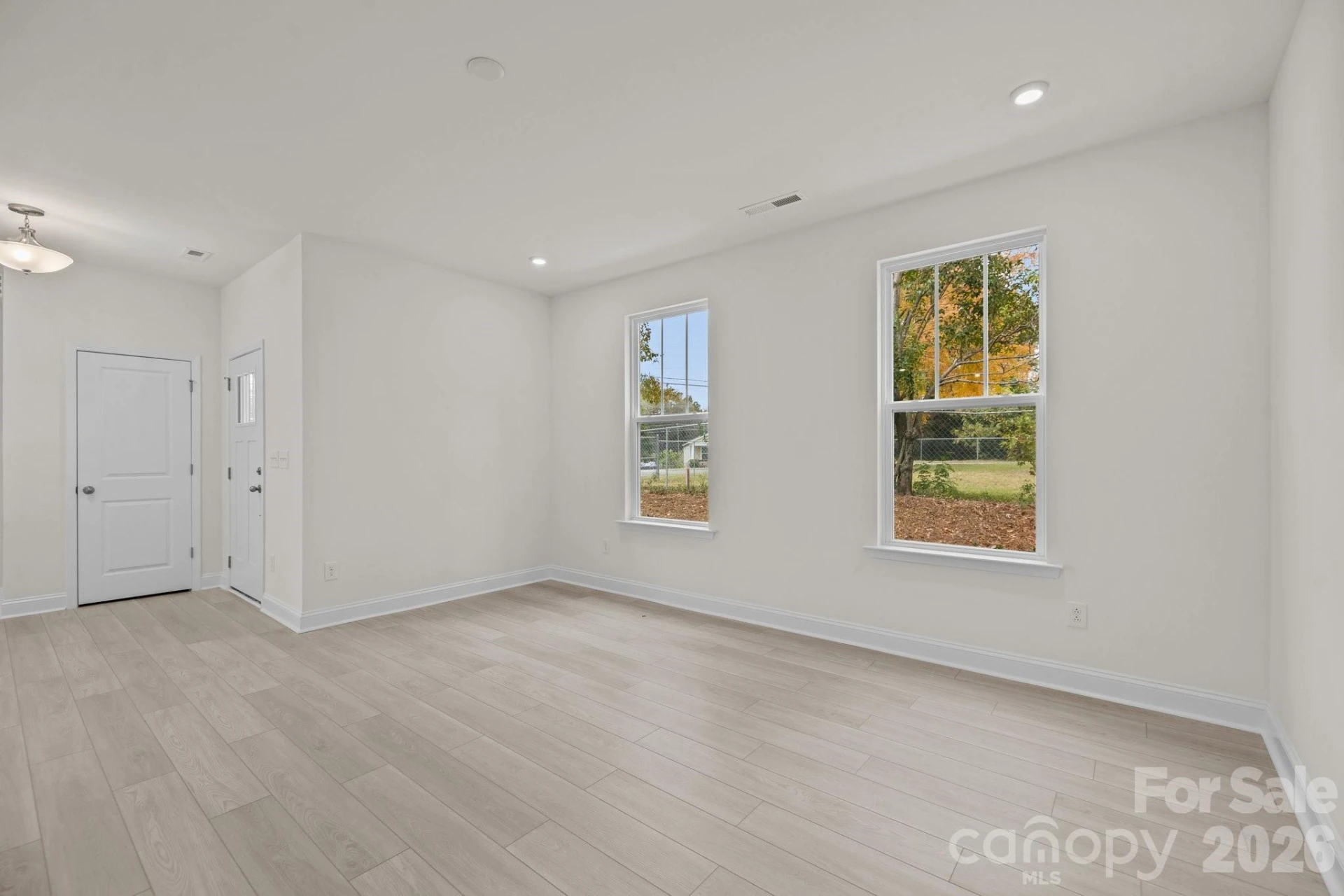 2926 Clyde Drive - Photo 8