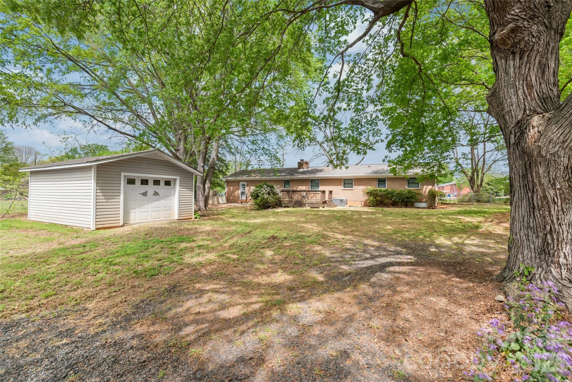 105 Sunset Drive - Photo 23