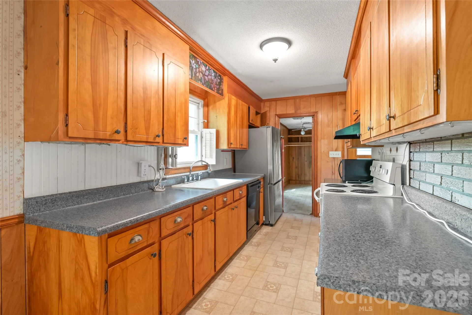 105 Sunset Drive - Photo 9