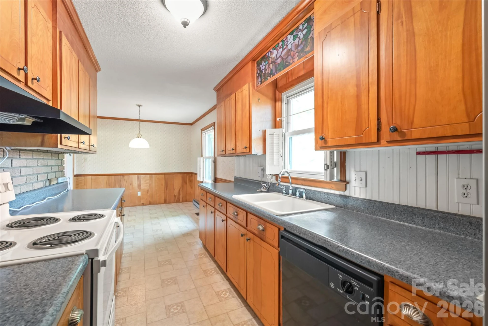 105 Sunset Drive - Photo 10