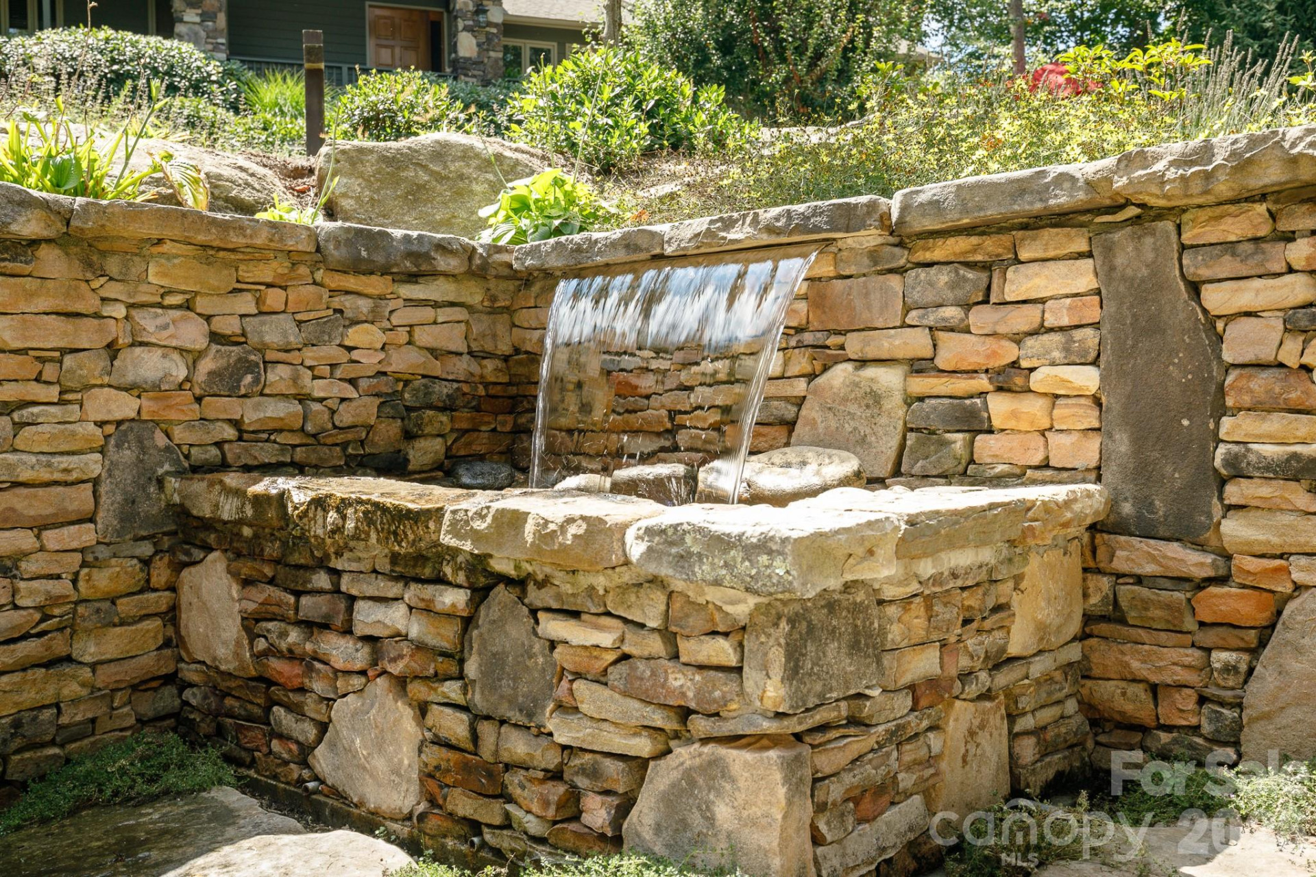 410 Springhouse Drive - Photo 2