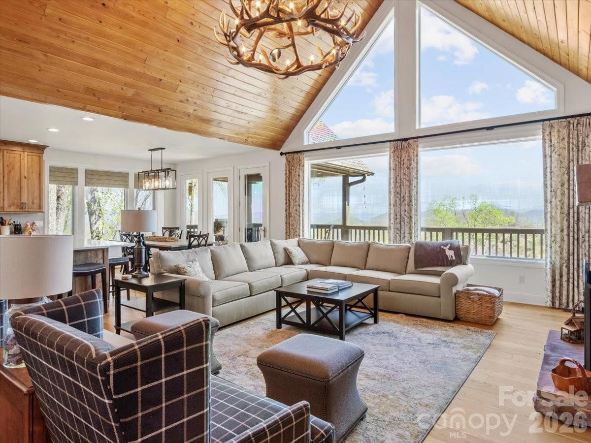 410 Springhouse Drive - Photo 4