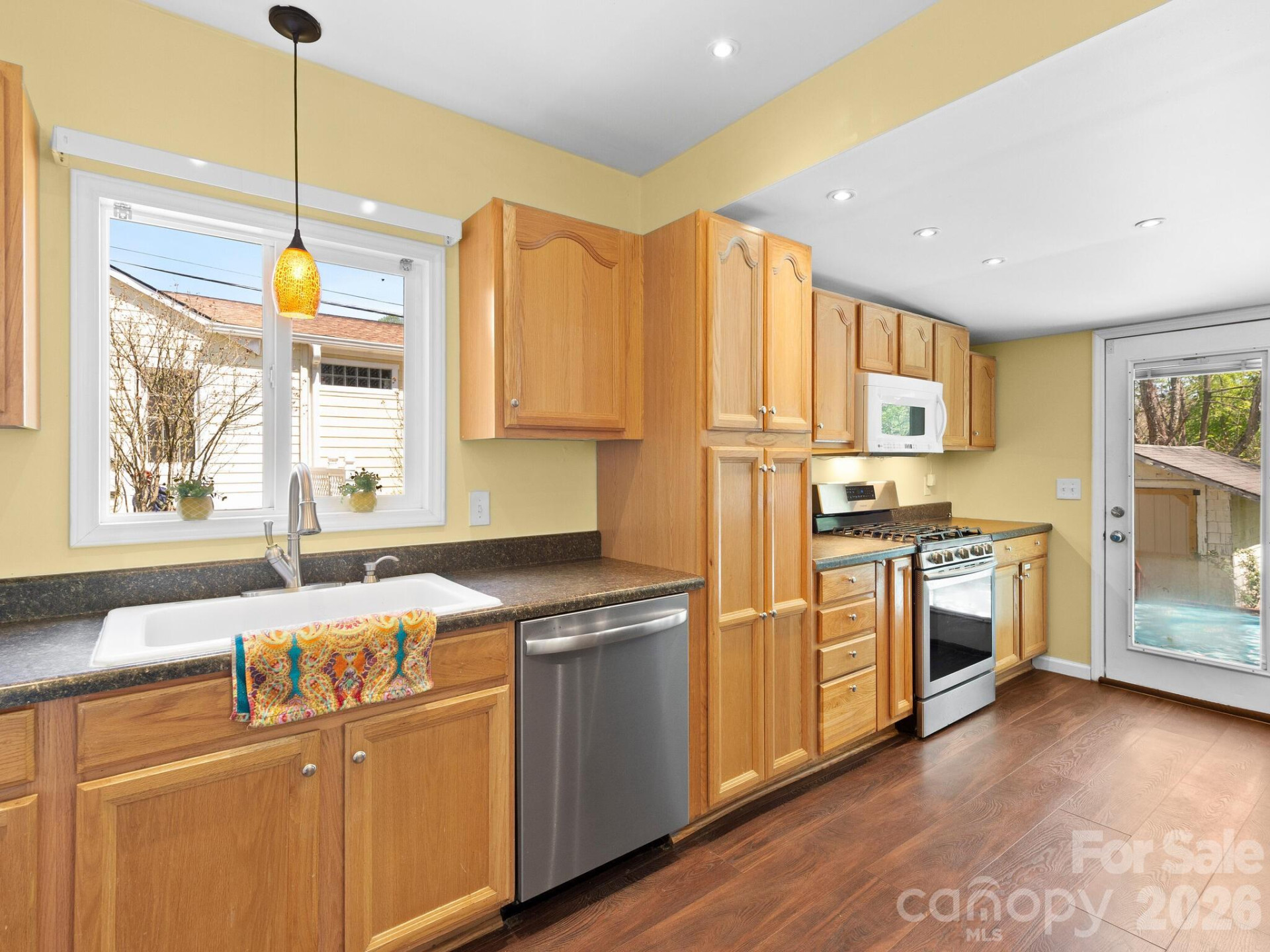 1614 Ridgewood Boulevard - Photo 12