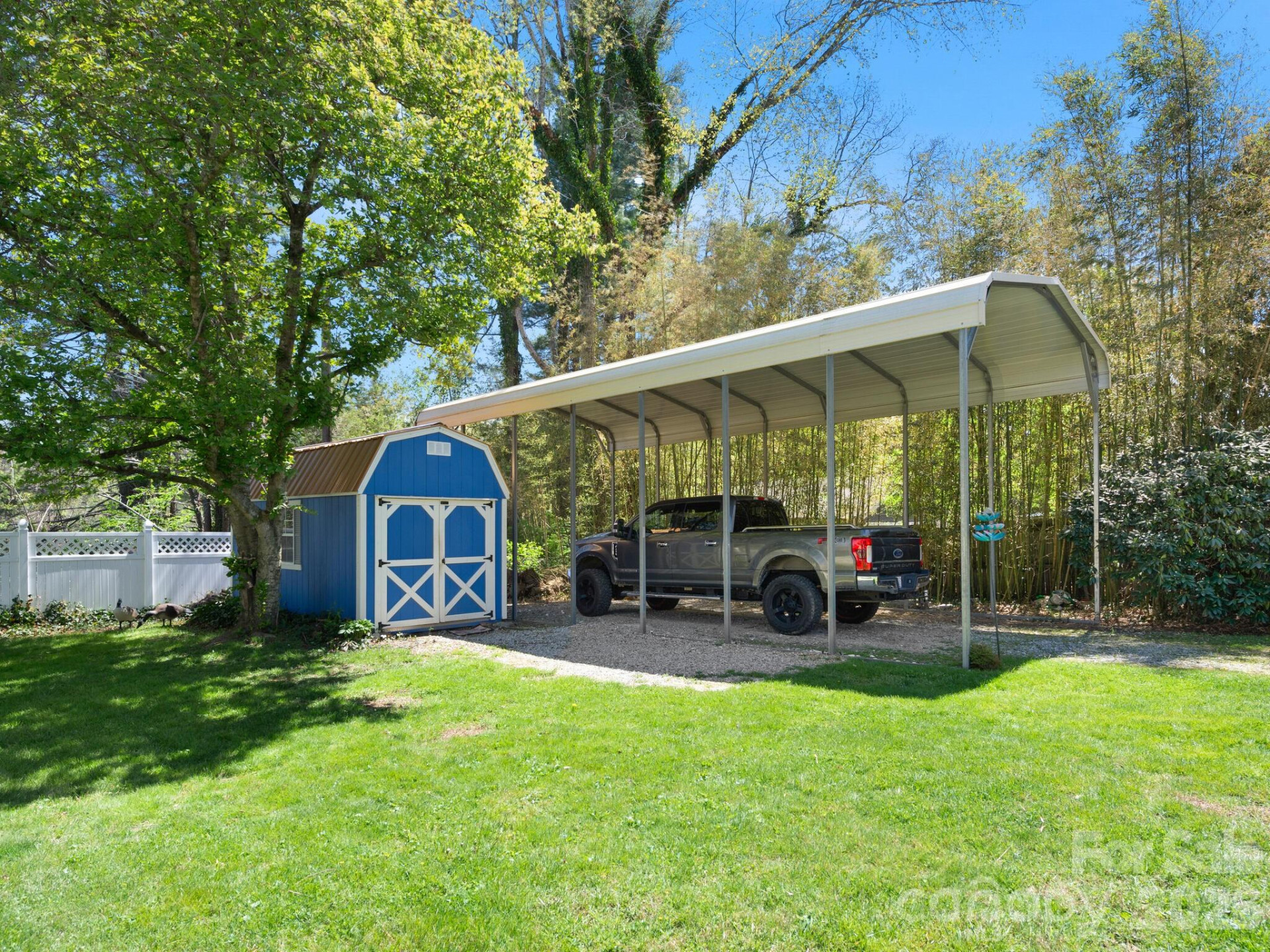 1614 Ridgewood Boulevard - Photo 35