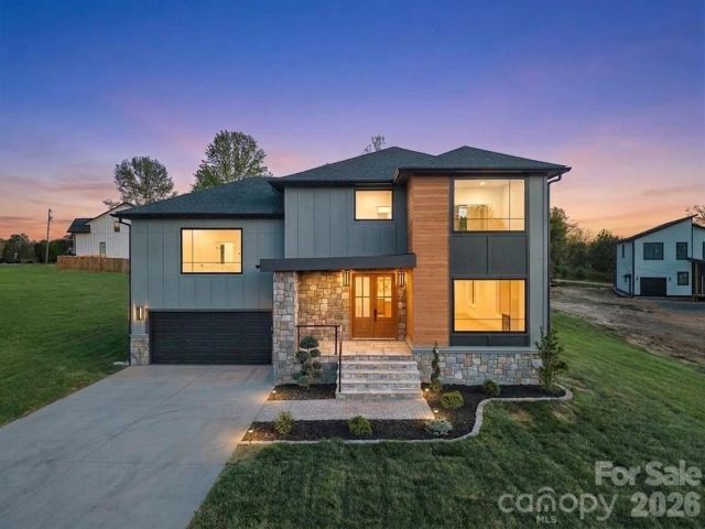 742 New Hope Road, Flat Rock, NC, 28731