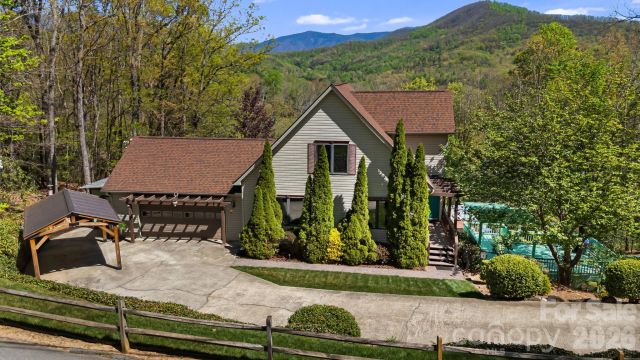 144 Hilltop Road, Black Mountain, NC, 28711