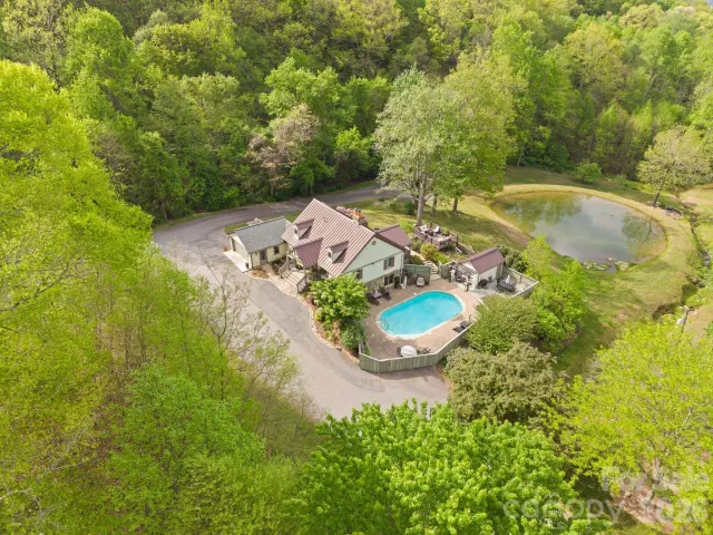 25 View Ridge Parkway, Leicester, NC, 28748