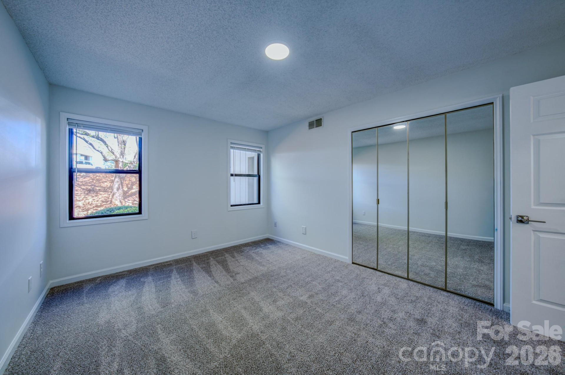 901 Abbey Circle - Photo 21