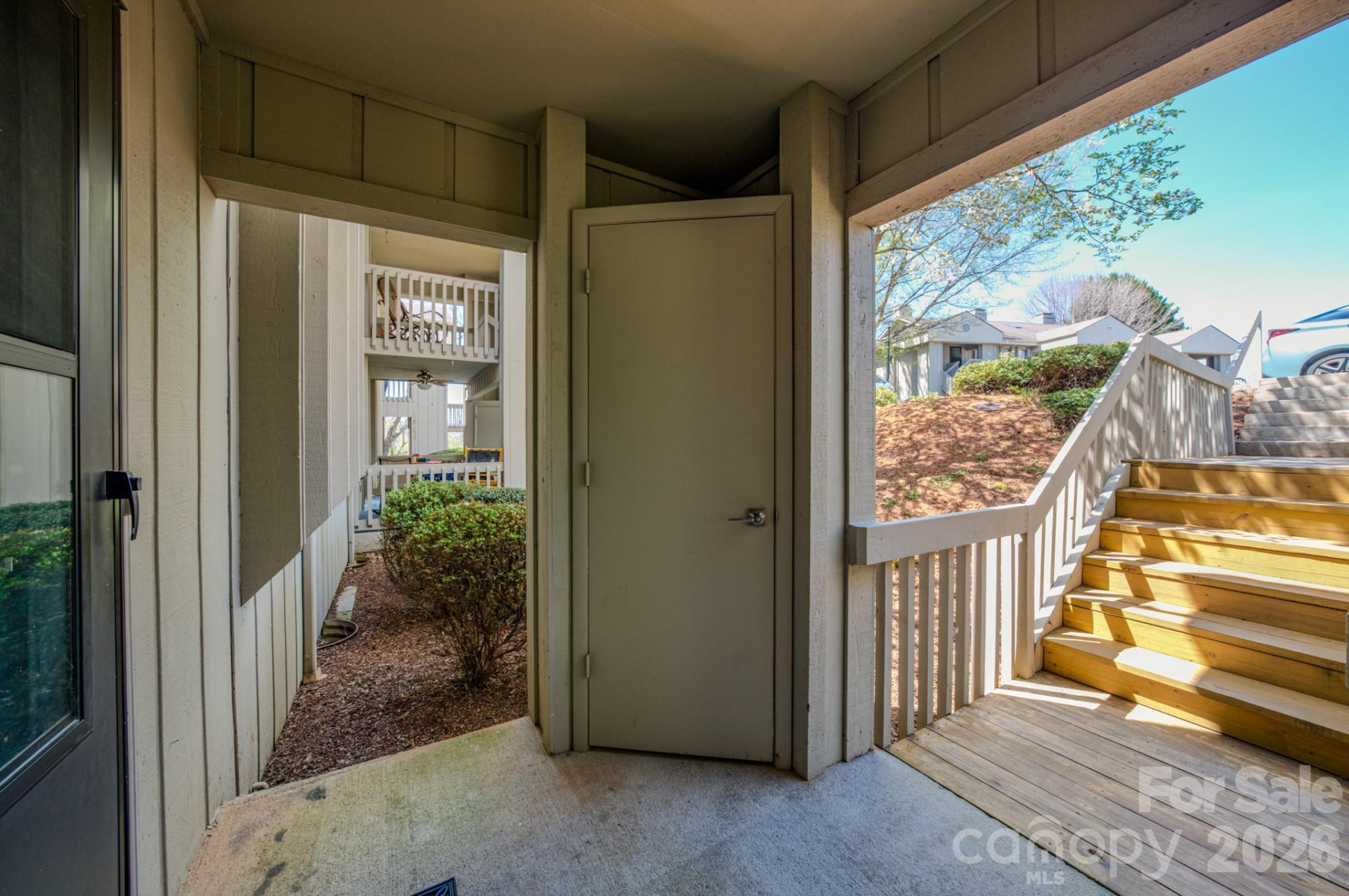 901 Abbey Circle - Photo 30